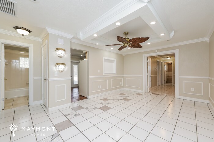 Building Photo - 2310 Chestnut Hills Dr
