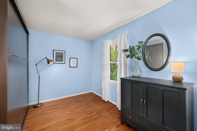 Building Photo - 535 Colecroft Ct