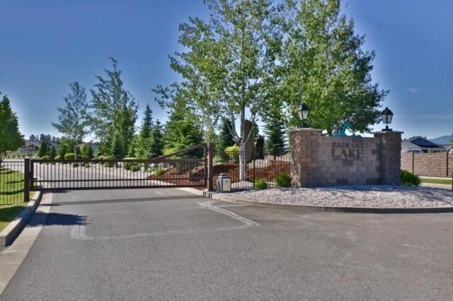 Building Photo - Radiant lake - 3 Bedroom Home