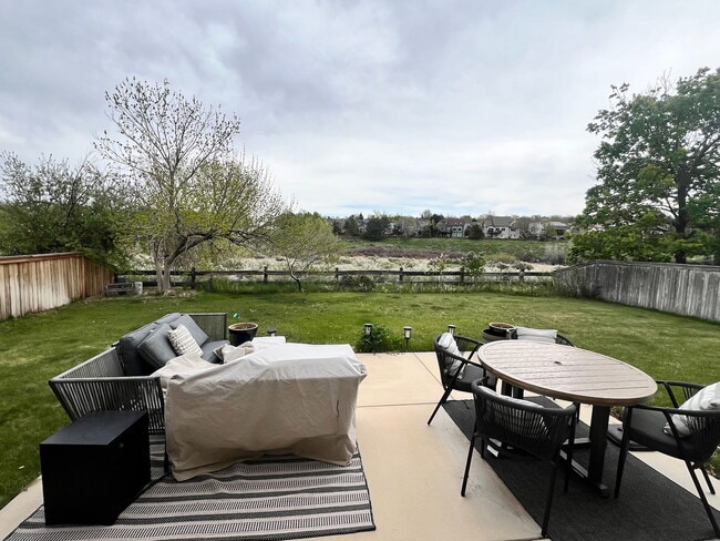 Building Photo - "COMING SOON" Spacious & Inviting Highland...