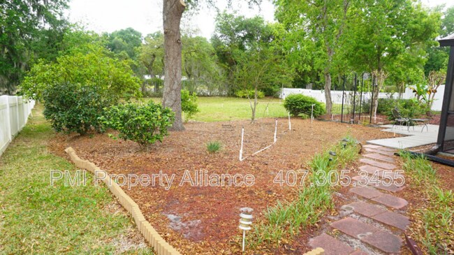 Building Photo - 1521 Parkglen Cir