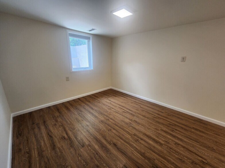 Building Photo - 13416 Tamarack Rd