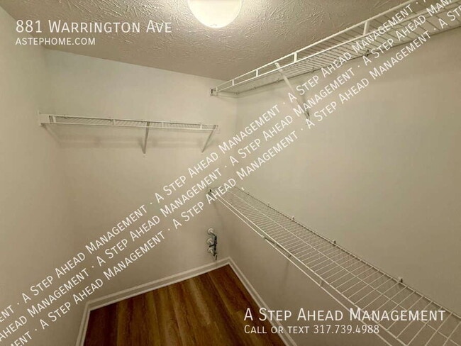 Building Photo - 881 Warrington Ave