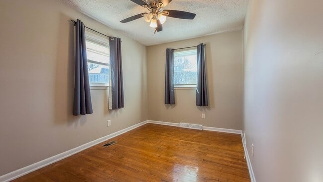 Building Photo - 311 3rd Ave NW