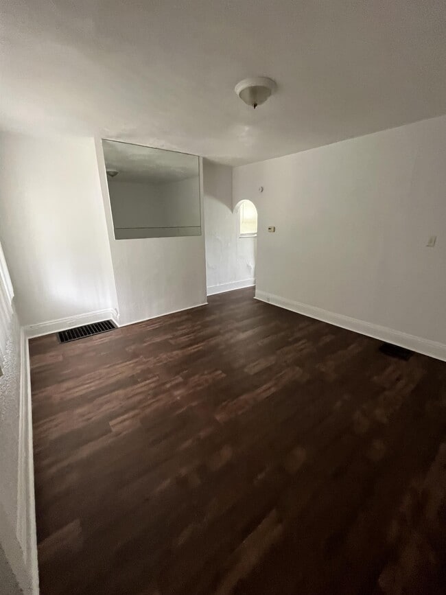 Building Photo - 1513 Ridge Ave