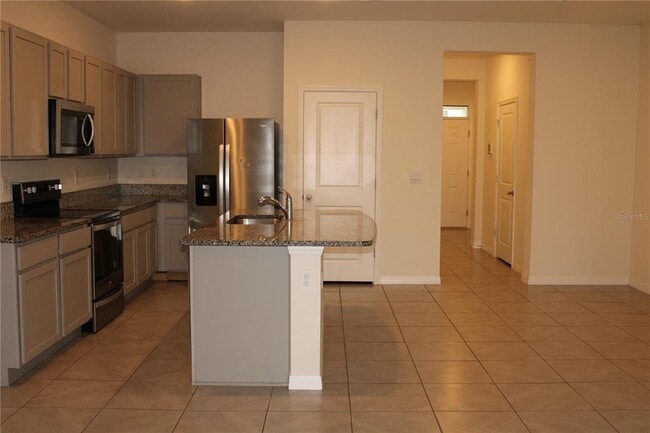 Building Photo - 17567 Crescent Moon Lp