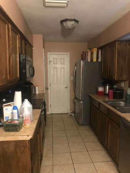 Building Photo - 5500 Holley Ln