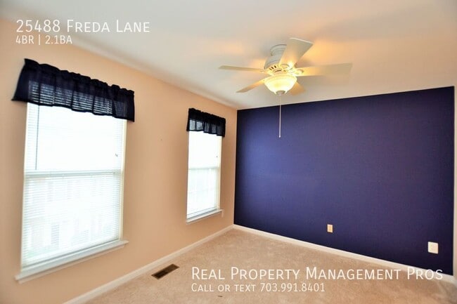 Building Photo - 25488 Freda Ln