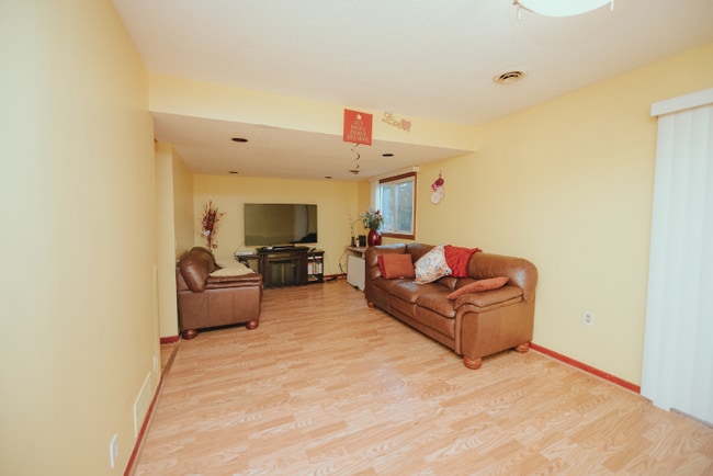 Building Photo - 7098 xxxx