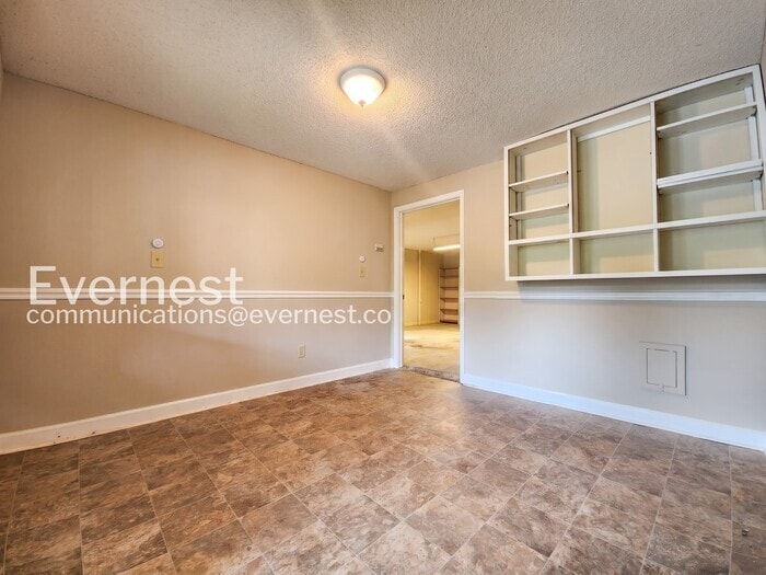 Building Photo - 2696 Arbor Glen Pl