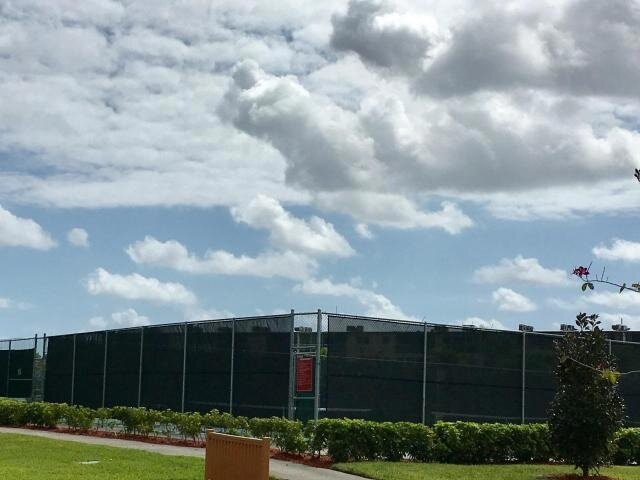 Building Photo - 2067 Cornwall D