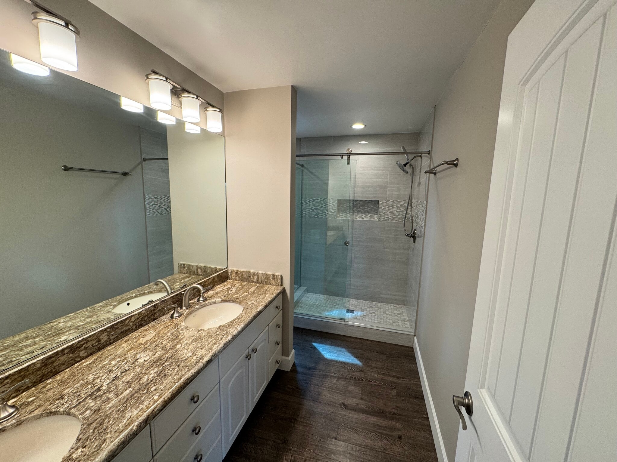 Building Photo - 1176 Dawnridge Ave