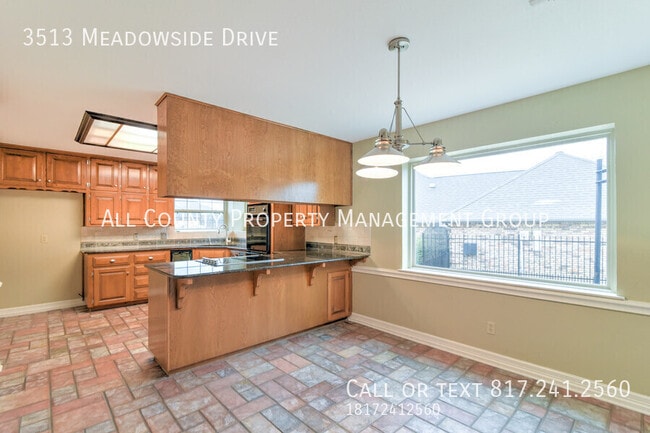 Building Photo - 3513 Meadowside Dr