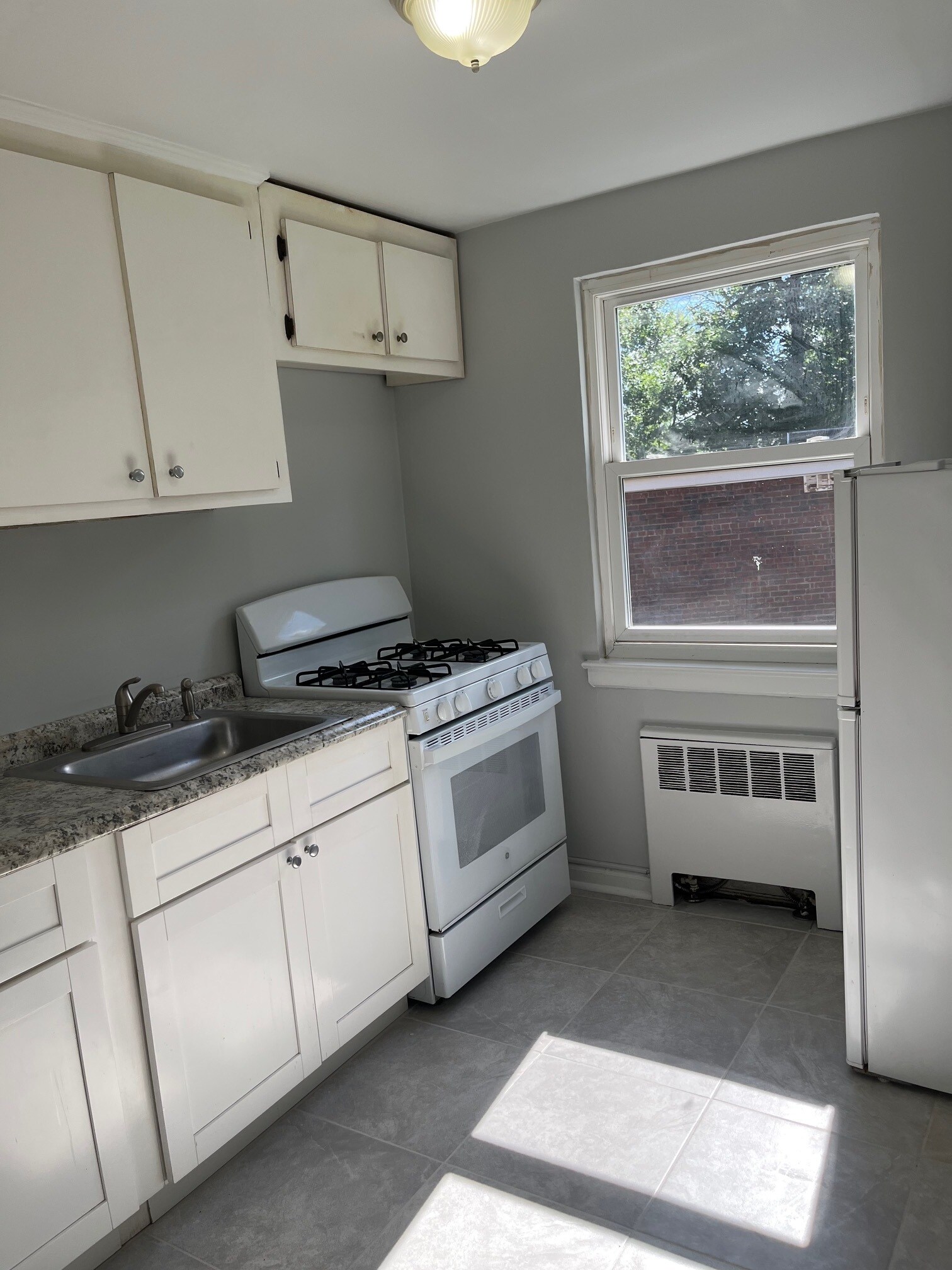 Building Photo - 15A Carolyn Ter