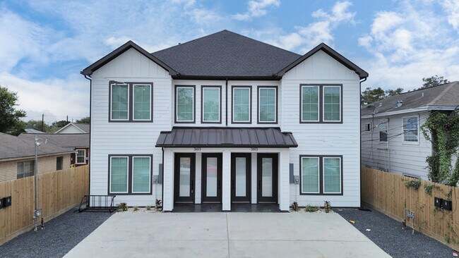 Building Photo - 3613 Rosalie St