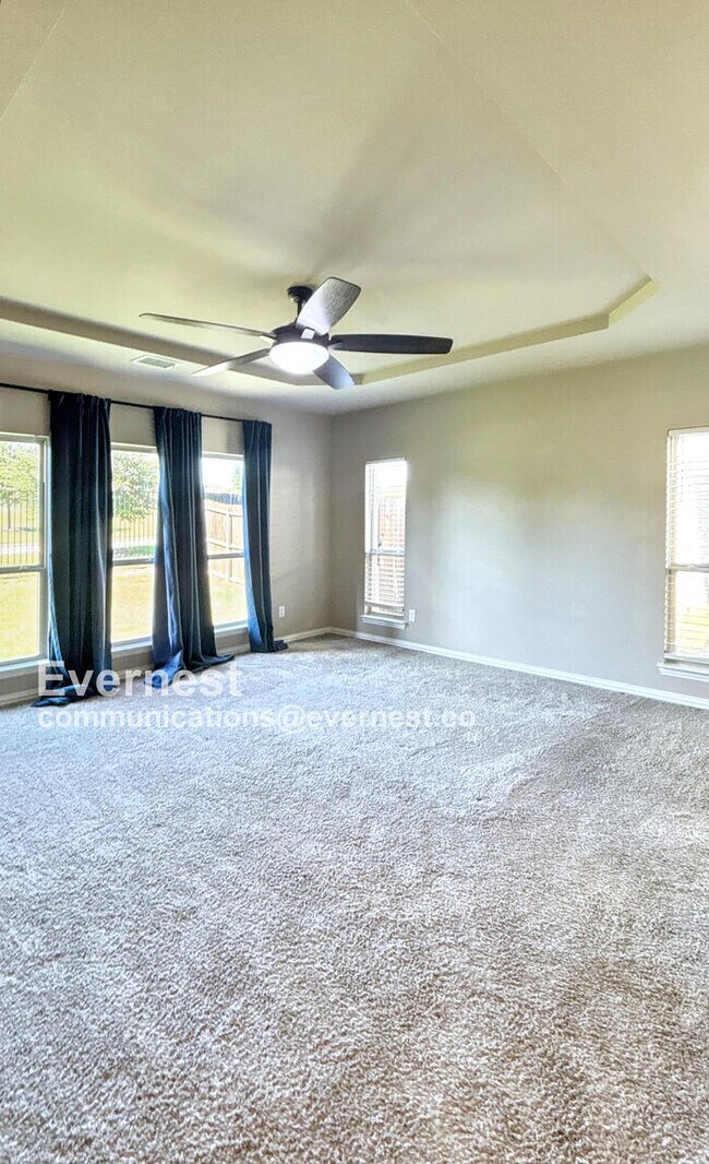 Building Photo - 306 Greenhill St