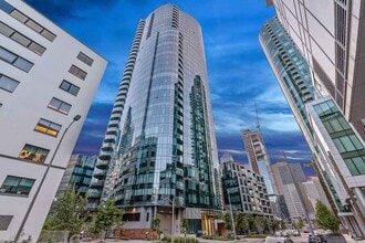 Building Photo - Rincon Hill: Bright & Spacious Condo w/ A/...