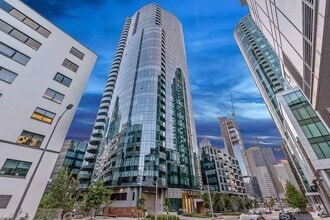 Building Photo - Rincon Hill: Bright & Spacious Condo w/ A/...