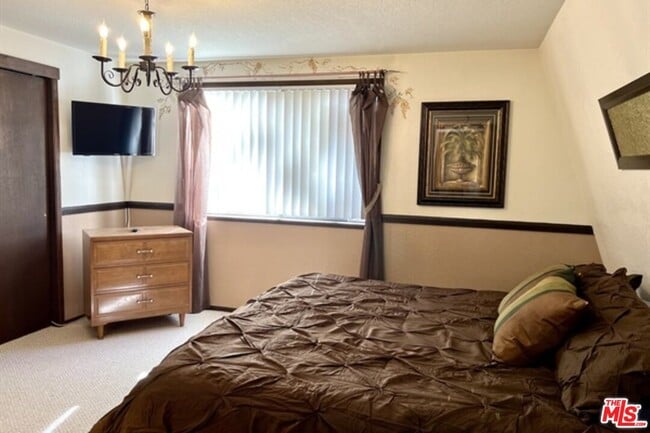 Building Photo - 42534 La Placida Ave