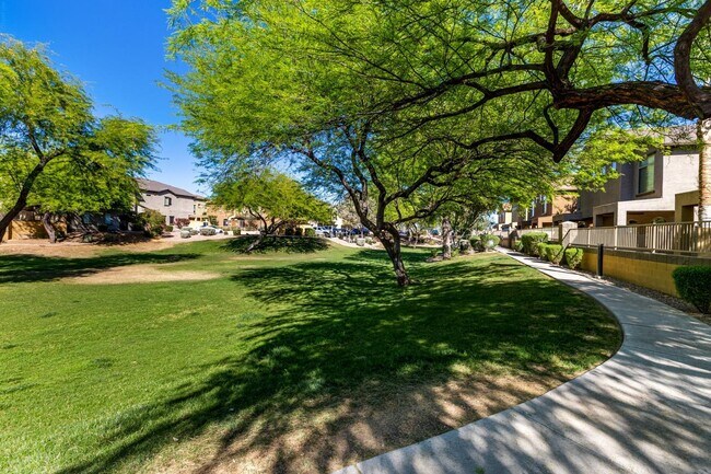Building Photo - 2250 E Deer Valley Dr