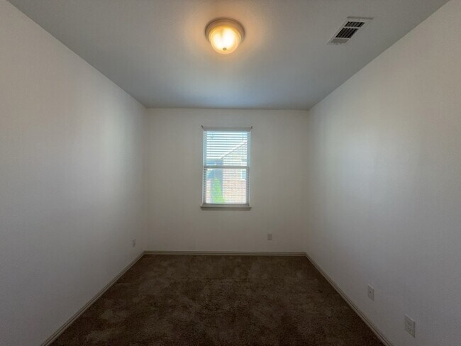 Building Photo - 4027 Snow Goose Trl