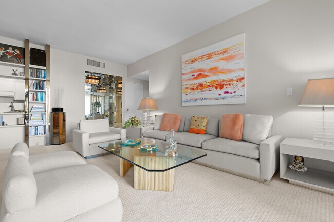 Building Photo - 900 Island Dr