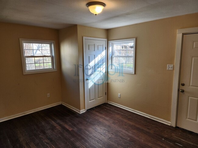 Building Photo - Great Family Home!  4BR 2 BA