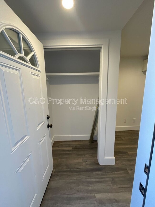 Building Photo - 184 Los Olivos Ave