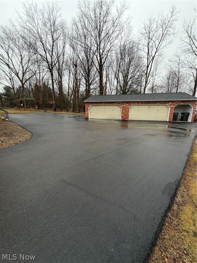 Building Photo - 118 Carter Cir