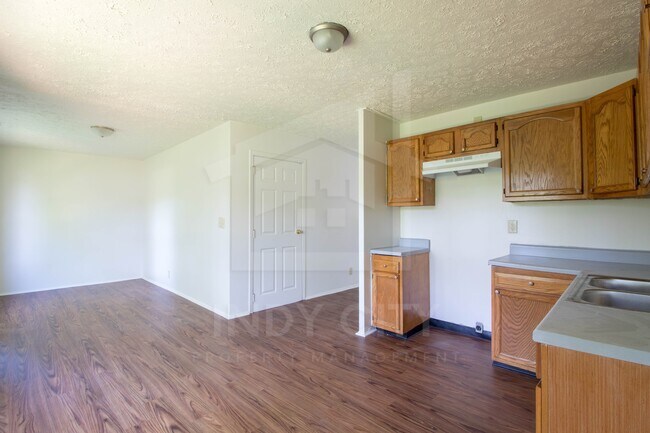 Building Photo - 8432 E 37th Pl