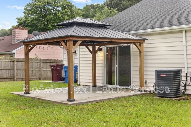 Building Photo - 3409 Woodbaugh Dr