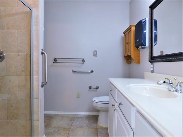 Building Photo - 2209 Lookout Ln