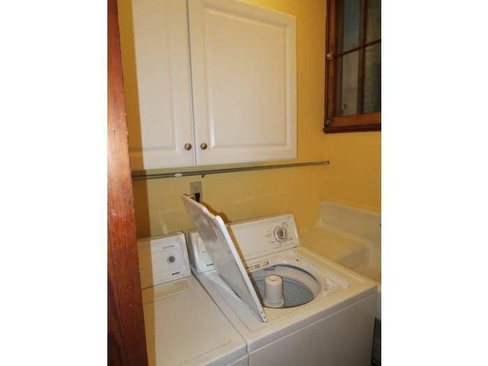 Private Laundry Room - 206 Lancaster St