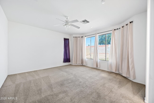 Building Photo - 10870 W Chase Ln