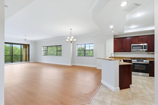 Building Photo - 7612 Lake Vista Ct
