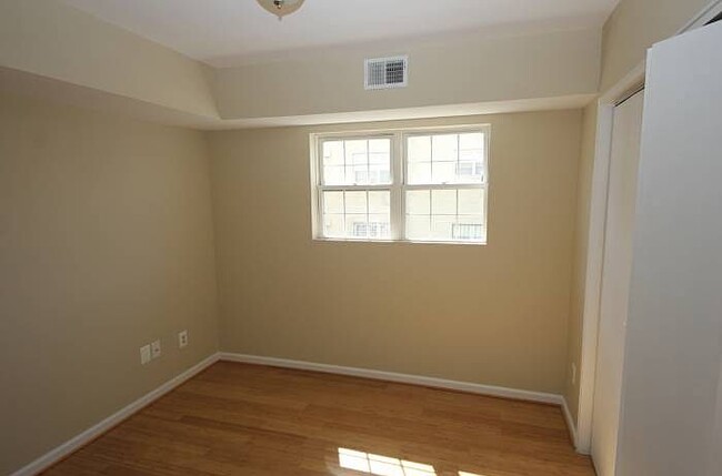 Building Photo - 210 43rd Rd NE