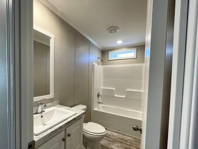 Building Photo - 8740 Breinig Run Cir