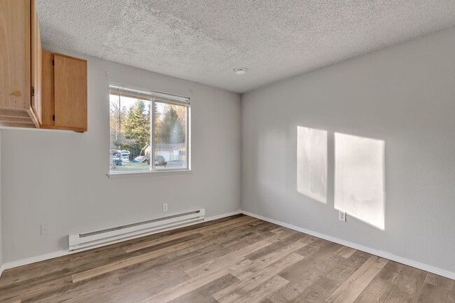 Building Photo - Quiet and Ready Rambler