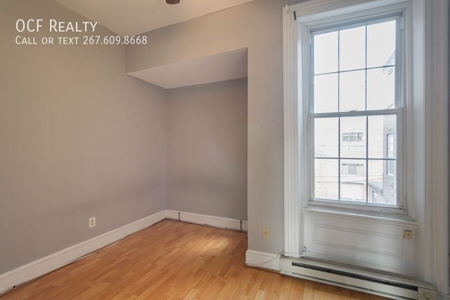 Building Photo - One Bedroom Apartment on Spring Garden Street