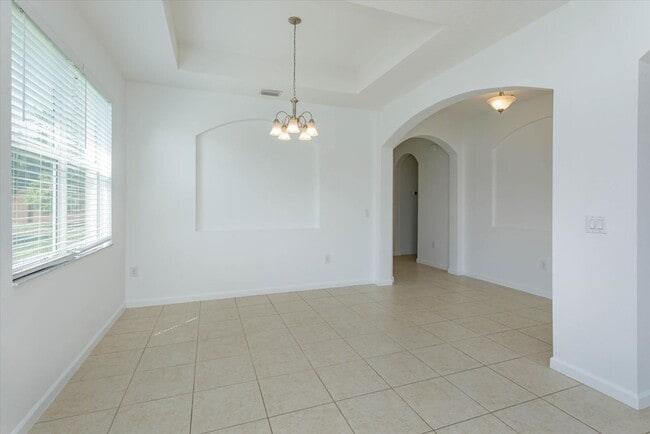 Building Photo - Immaculate Move-In Ready 3-Bedroom Home wi...