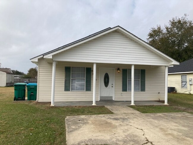 Primary Photo - Gulfport 3 Bedroom