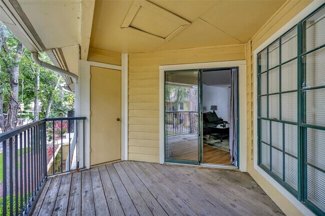 Building Photo - 8647 Mallard Reserve Dr