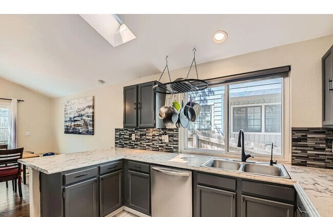 Building Photo - 10440 W 83rd Ave
