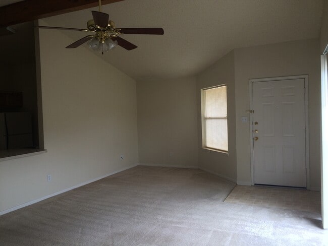 Building Photo - Duplex