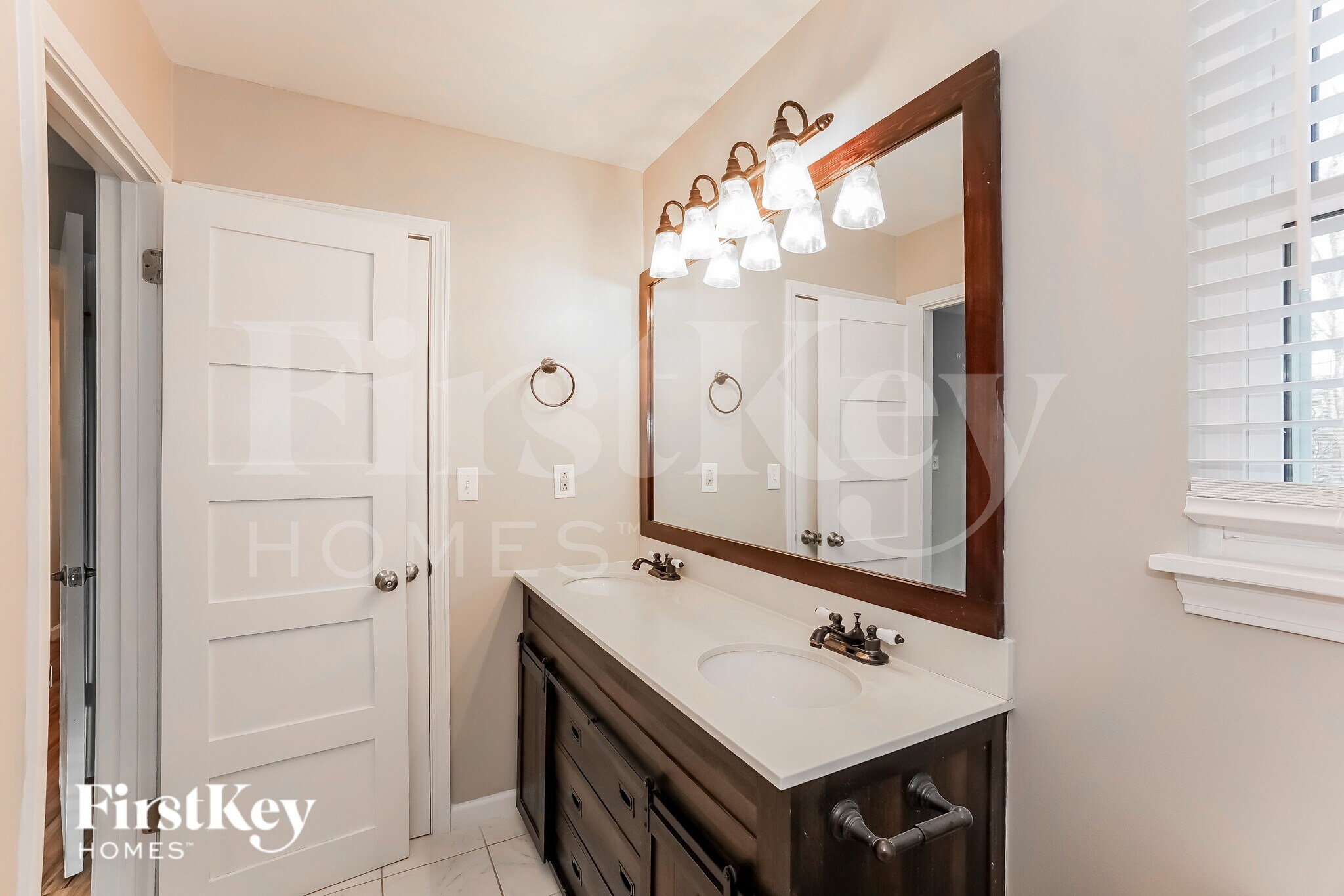 Building Photo - 181 Whitehall Dr