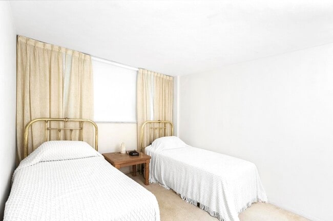 Building Photo - 4500 N Federal Hwy