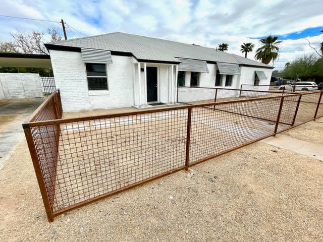 Building Photo - 1402 E McKinley St