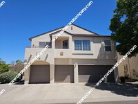 Building Photo - Charming 2 Bedroom, 2 Bathroom, 1 Car Gara...