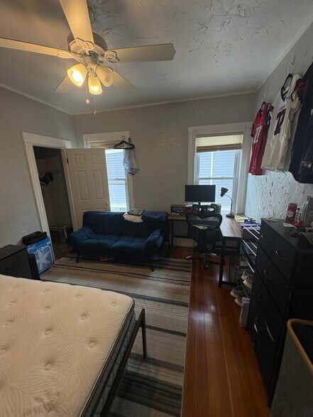 Building Photo - 50 Bromfield Rd