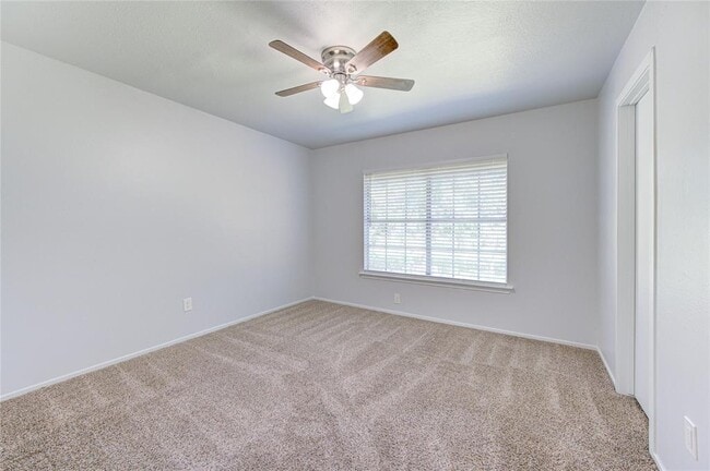 Building Photo - 236 E Castle Harbour Dr